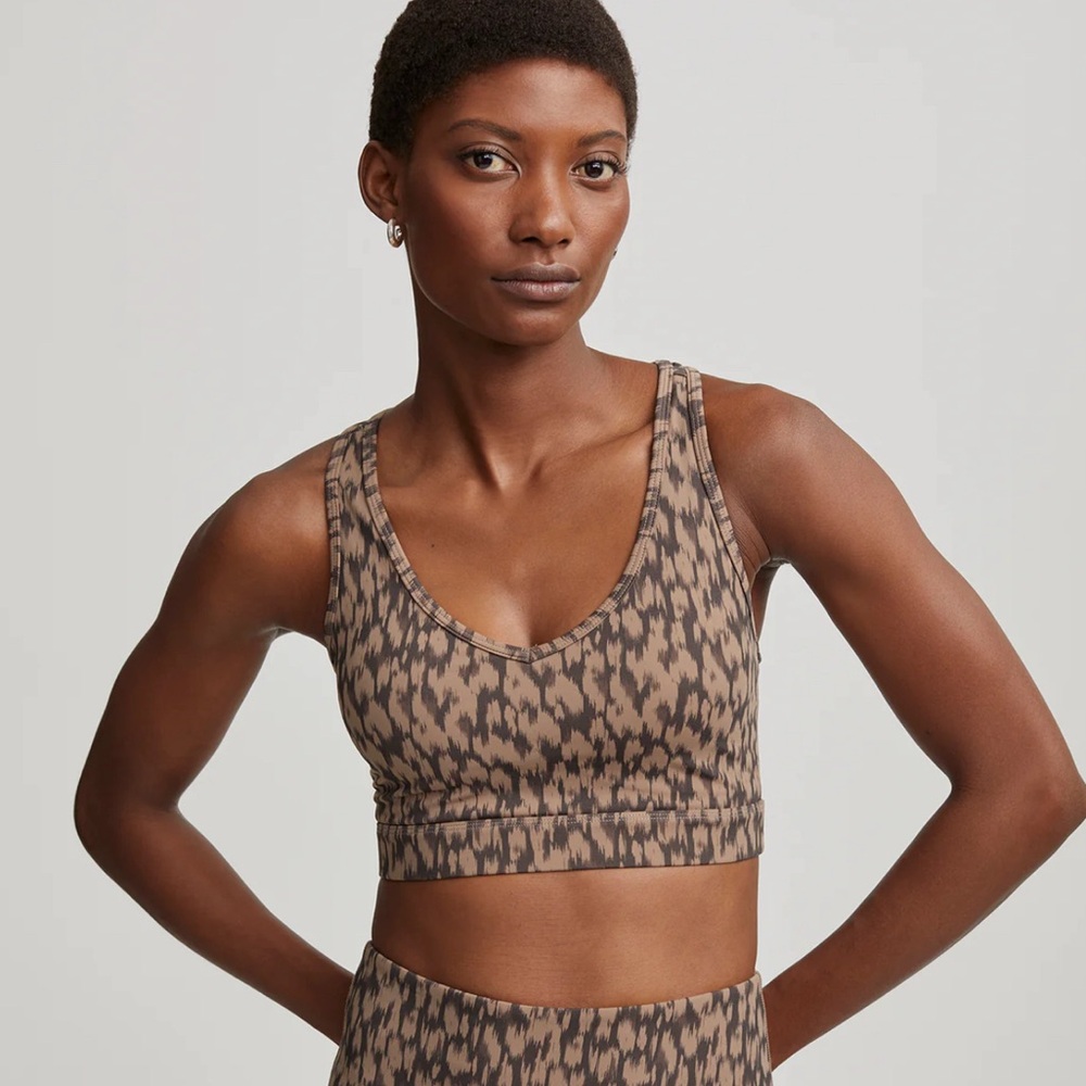 Varley Form Park Sports Bra Cocoa Etched Animal